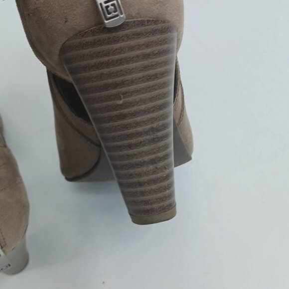 Liz Claiborne Heels Womens Size 7.5 Tan Open Toe Faux Leather Western Flair - Picture 5 of 8